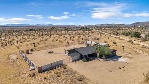 56625 Lowe Ave, Yucca Valley, CA, 92284-1740 | Card Image