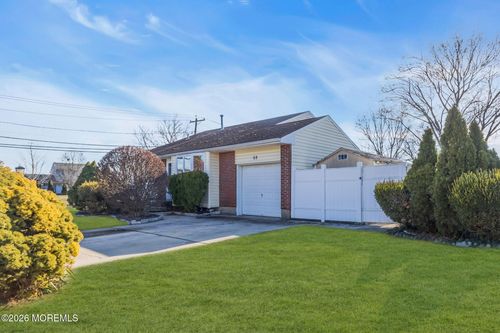 68 Sunnybrae Blvd, Hamilton, NJ, 08620-1558 | Card Image