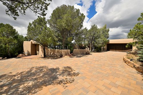 1244 N Summit Drive, Santa Fe, NM, 87501 | Card Image
