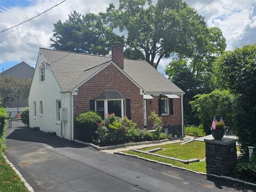 161 Harvard Dr, Hartsdale, NY, 10530-2022 | Card Image