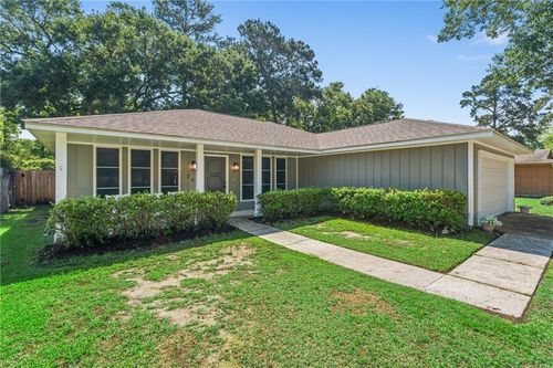 380 Ridgewood Dr, Mandeville, LA, 70471-2714 | Card Image