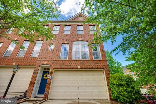 8366 Derwent Valley Ct, LORTON, VA, 22079-5013 | Card Image