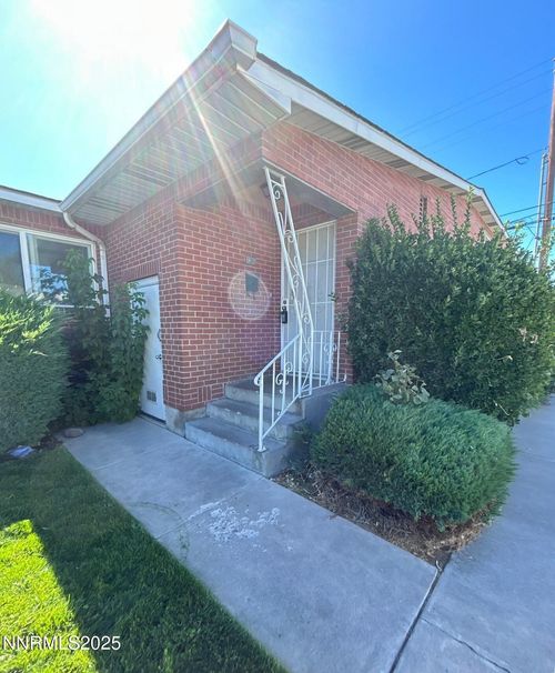 236 18th St, Sparks, NV, 89431-4812 | Card Image