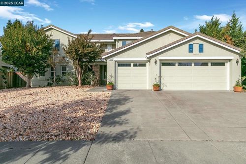 732 Antiquity Dr, Fairfield, CA, 94534-6613 | Card Image