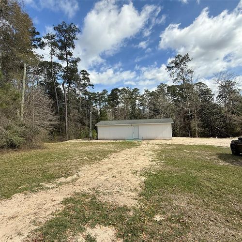205 Charles Keys Rd, Livingston, TX, 77351-1660 | Card Image