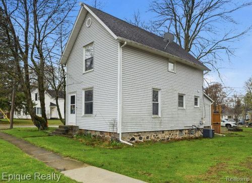 117 Mary St, Yale, MI, 48097-3424 | Card Image