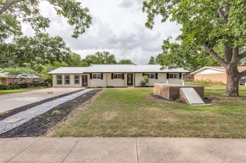 606 Lilac Dr, Round Rock, TX, 78664-3222 | Card Image