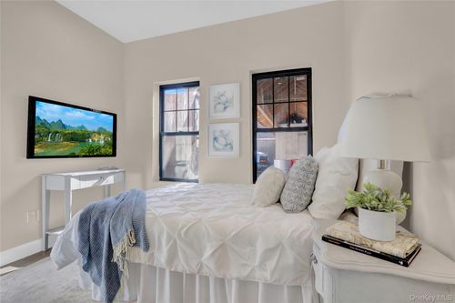 610 Jericho Tpke, New Hyde Park, NY, 11040-4531 | Card Image