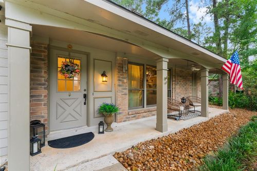 182 Sandpebble Dr, The Woodlands, TX, 77381-3225 | Card Image