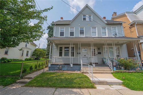 1037 Seneca St, Fountain Hill, PA, 18015-4128 | Card Image