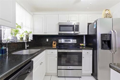 apt-104-2651 E Sunrise Lakes Dr, Sunrise, FL, 33322-2401 | Card Image