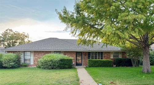 3915 Spring Hollow Dr, Carrollton, TX, 75007-2446 | Card Image