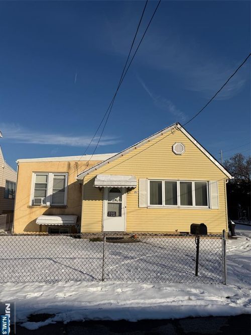 54 Bergen St, Garfield, NJ, 07026-2112 | Card Image