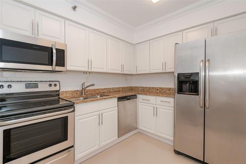 apt-205-3300 Ne 192nd St, Aventura, FL, 33180-2428 | Card Image