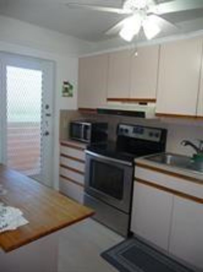 KITCHEN | Image 7