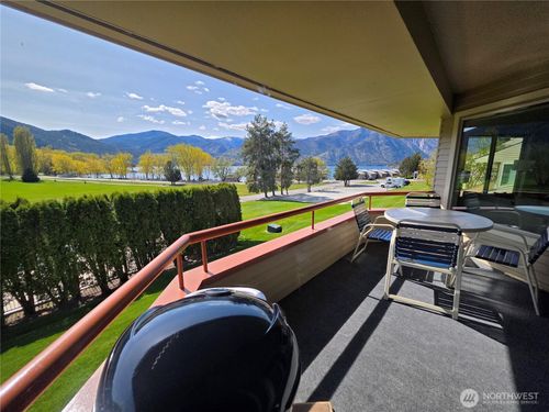 1 S 1st St, Chelan, WA, 98816 | Card Image