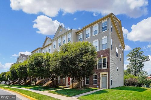 15551 John Diskin Cir, WOODBRIDGE, VA, 22191-6512 | Card Image