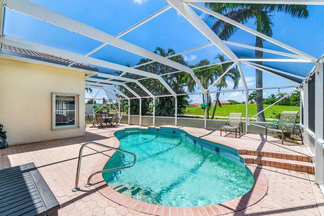 5946 Bay Hill Cir, House other with 4 bedrooms, 2 bathrooms and null parking in Lake Worth FL | Image 37