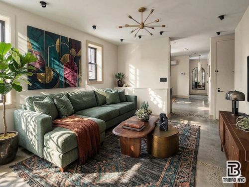 1n-67-02 60th St, Ridgewood, NY, 11385-4598 | Card Image