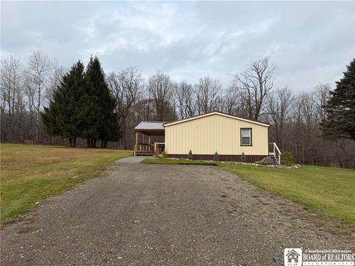4437 Hewes Rd, Mayville, NY, 14757-9637 | Card Image