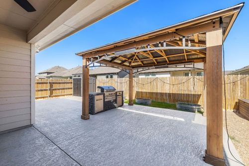 113 Lyrebird Ln, Hutto, TX, 78634-5838 | Card Image