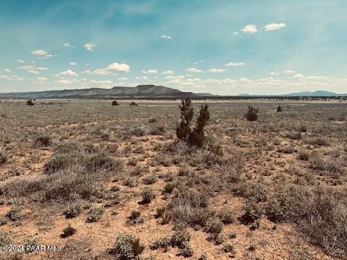 28551 W Hondo Rd, Seligman, AZ, 86337 | Card Image
