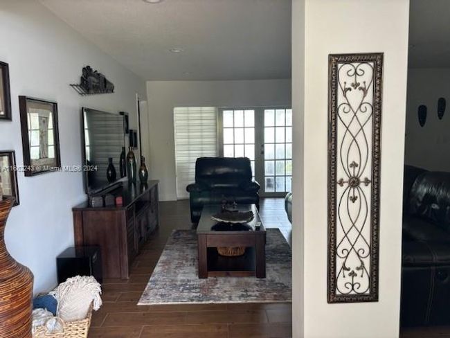 6769 Camelia Dr, House other with 3 bedrooms, 2 bathrooms and null parking in Miramar FL | Image 5