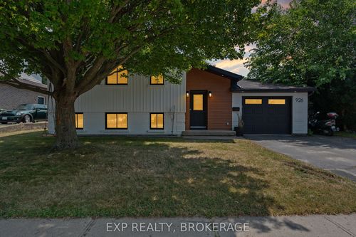 926 Cresthill St, Kingston, ON, K7P1H7 | Card Image