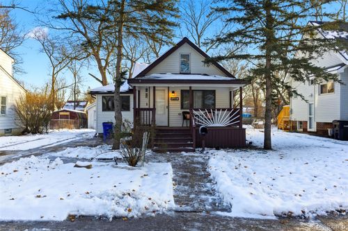 17714 Salem St, Detroit, MI, 48219-3075 | Card Image