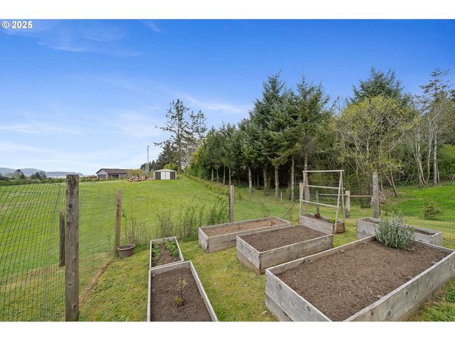 7705 Seattle Ave, House other with 4 bedrooms, 3 bathrooms and 3 parking in Bay City OR | Image 37