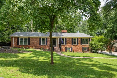 147 Hillbrook Dr, Spartanburg, SC, 29307-3019 | Card Image
