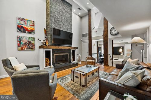 2030 Ranstead St, PHILADELPHIA, PA, 19103-3306 | Card Image