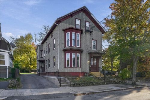 95 Meadow Street, Pawtucket, RI, 02860 | Card Image