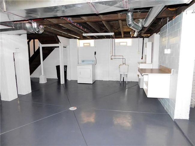 527 Verona St, House other with 4 bedrooms, 4 bathrooms and 2 parking in Braddock PA | Image 32