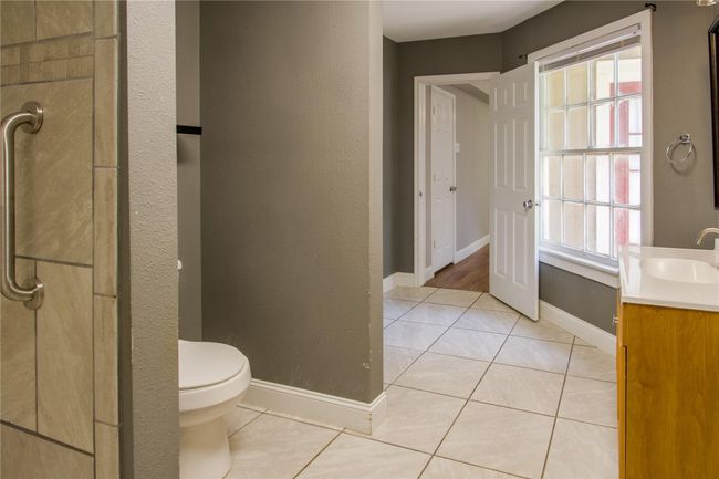 711 E Sixth St, House other with 3 bedrooms, 2 bathrooms and 3 parking in Brenham TX | Image 19