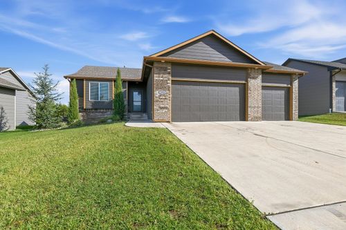 2922 E Reiss St, Park City, KS, 67219-4656 | Card Image