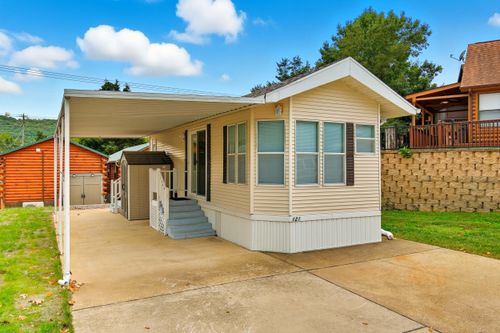 121 Valley Way, Hollister, MO, 65672-4986 | Card Image