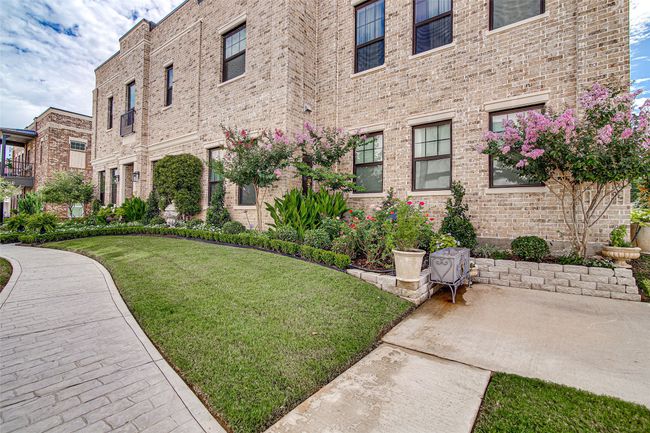 UNIT-101 - 307 Sunset Ln, Condo with 4 bedrooms, 3 bathrooms and null parking in Fort Worth TX | Image 4