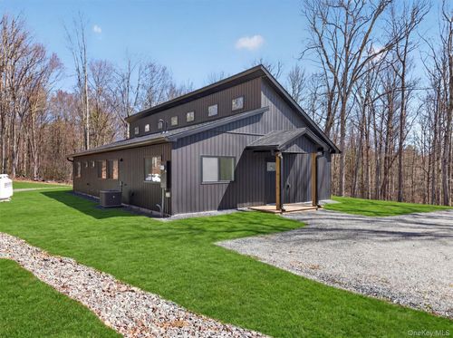 273 Perry Pond Rd, Narrowsburg, NY, 12764-5217 | Card Image