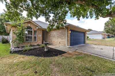 2166 Keystone Dr, House other with 3 bedrooms, 2 bathrooms and null parking in New Braunfels TX | Image 2