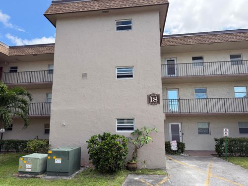215-709 Lori Dr, Palm Springs, FL, 33461-1286 | Card Image