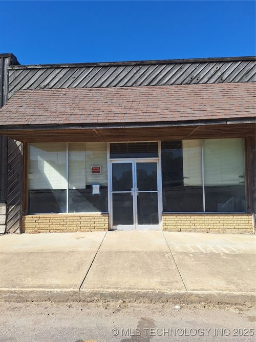 211 N Bdwy St, Konawa, OK, 74849 | Card Image