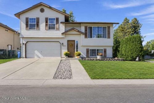 2825 N Cochise St, Post Falls, ID, 83854-4531 | Card Image