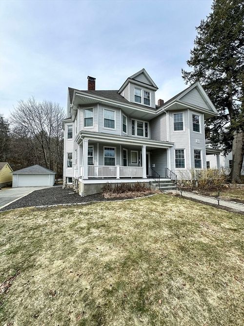 15-15 Waban St, Wellesley, MA, 02482-6310 | Card Image