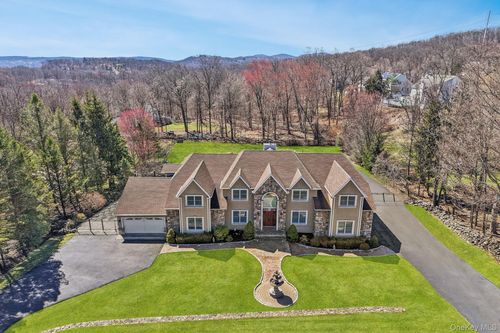 8 Foxwood Dr, Tomkins Cove, NY, 10986-1006 | Card Image