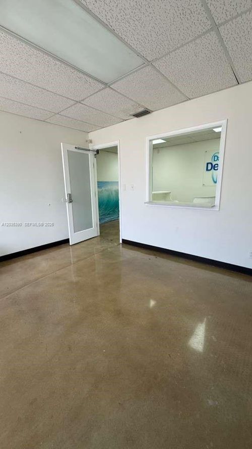 8027-29-801 S Federal Hwy, Dania Beach, FL, 33004-4374 | Card Image