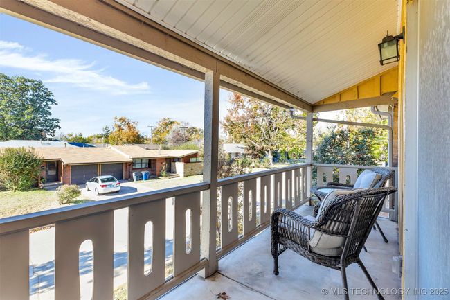 Enjoy crisp fall night on the balcony with a western view | Image 18