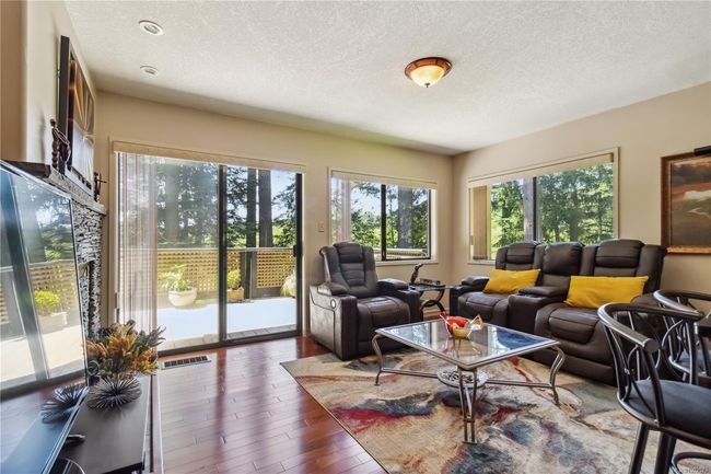 1 - 981 Fir Tree Glen, Townhouse with 2 bedrooms, 3 bathrooms and null parking in Saanich BC | Image 14