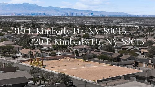 310 E Kimberly Dr, Henderson, NV, 89015-8116 | Card Image
