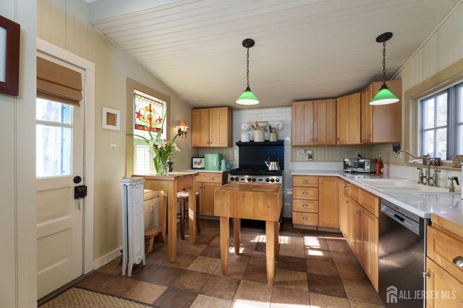 92 Halsey Reed Rd, House other with 4 bedrooms, 2 bathrooms and null parking in Cranbury NJ | Image 16